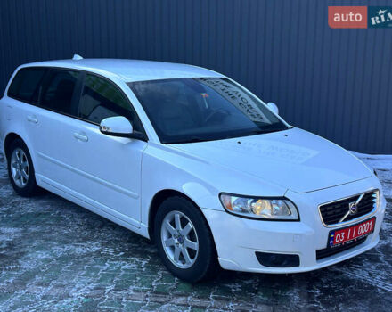Белый Вольво В50, объемом двигателя 1.6 л и пробегом 199 тыс. км за 8599 $, фото 17 на Automoto.ua