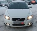 Белый Вольво В50, объемом двигателя 2 л и пробегом 231 тыс. км за 7790 $, фото 1 на Automoto.ua