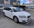 Белый Вольво В50, объемом двигателя 1.8 л и пробегом 222 тыс. км за 5999 $, фото 1 на Automoto.ua