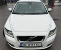 Білий Вольво V50, об'ємом двигуна 2 л та пробігом 231 тис. км за 8000 $, фото 3 на Automoto.ua