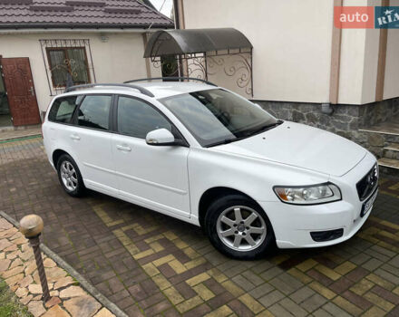 Білий Вольво V50, об'ємом двигуна 1.6 л та пробігом 179 тис. км за 7950 $, фото 43 на Automoto.ua