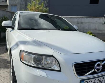 Белый Вольво В50, объемом двигателя 1.6 л и пробегом 240 тыс. км за 6800 $, фото 6 на Automoto.ua