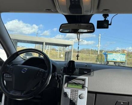 Белый Вольво В50, объемом двигателя 1.6 л и пробегом 240 тыс. км за 6800 $, фото 5 на Automoto.ua