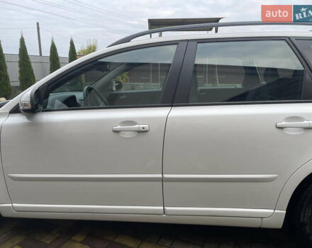 Білий Вольво V50, об'ємом двигуна 1.6 л та пробігом 179 тис. км за 7950 $, фото 49 на Automoto.ua