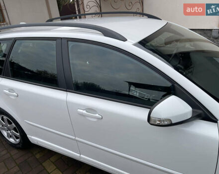 Білий Вольво V50, об'ємом двигуна 1.6 л та пробігом 179 тис. км за 7950 $, фото 41 на Automoto.ua