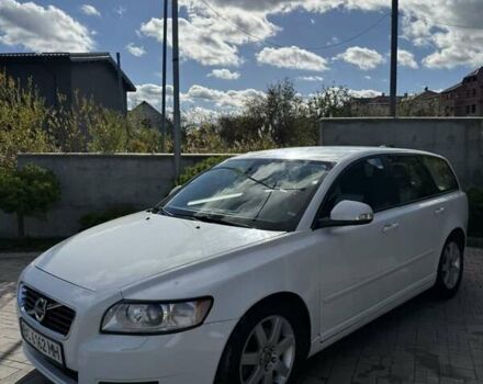 Белый Вольво В50, объемом двигателя 1.6 л и пробегом 240 тыс. км за 6800 $, фото 9 на Automoto.ua