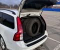 Белый Вольво В50, объемом двигателя 1.6 л и пробегом 243 тыс. км за 7650 $, фото 5 на Automoto.ua