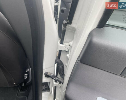 Білий Вольво V50, об'ємом двигуна 1.6 л та пробігом 179 тис. км за 7950 $, фото 20 на Automoto.ua