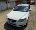 Белый Вольво В50, объемом двигателя 1.56 л и пробегом 240 тыс. км за 6450 $, фото 1 на Automoto.ua