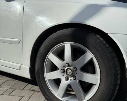 Белый Вольво В50, объемом двигателя 1.6 л и пробегом 240 тыс. км за 6800 $, фото 10 на Automoto.ua