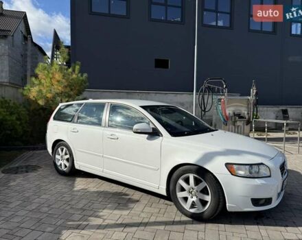 Белый Вольво В50, объемом двигателя 1.6 л и пробегом 240 тыс. км за 6800 $, фото 8 на Automoto.ua