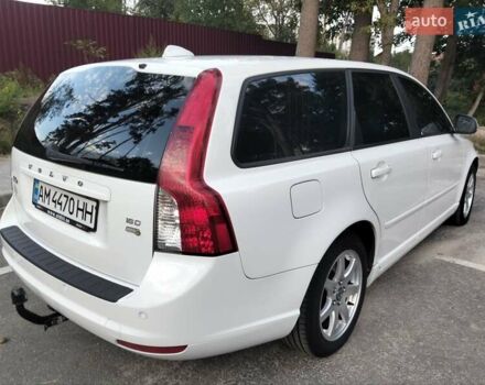 Белый Вольво В50, объемом двигателя 1.56 л и пробегом 230 тыс. км за 7900 $, фото 8 на Automoto.ua