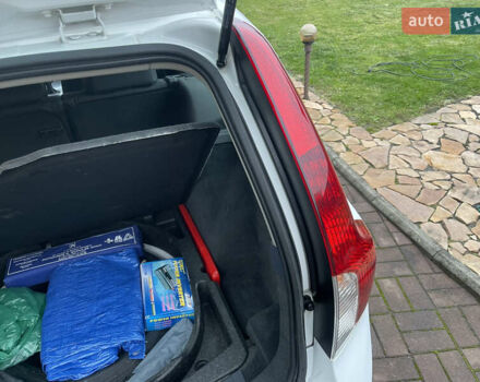 Білий Вольво V50, об'ємом двигуна 1.6 л та пробігом 179 тис. км за 7950 $, фото 32 на Automoto.ua