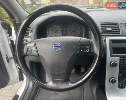 Білий Вольво V50, об'ємом двигуна 1.6 л та пробігом 179 тис. км за 7950 $, фото 2 на Automoto.ua