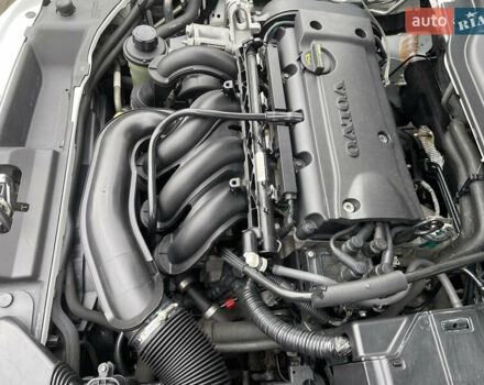 Білий Вольво V50, об'ємом двигуна 1.6 л та пробігом 179 тис. км за 7950 $, фото 57 на Automoto.ua