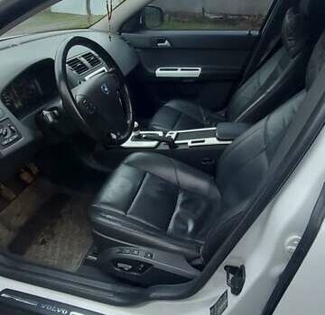 Белый Вольво В50, объемом двигателя 1.56 л и пробегом 215 тыс. км за 8200 $, фото 6 на Automoto.ua