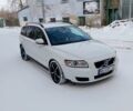 Білий Вольво V50, об'ємом двигуна 1.6 л та пробігом 280 тис. км за 7900 $, фото 1 на Automoto.ua