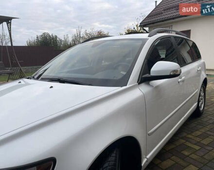 Білий Вольво V50, об'ємом двигуна 1.6 л та пробігом 179 тис. км за 7950 $, фото 46 на Automoto.ua