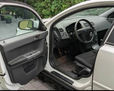 Білий Вольво V50, об'ємом двигуна 1.6 л та пробігом 280 тис. км за 7900 $, фото 7 на Automoto.ua