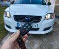 Белый Вольво В50, объемом двигателя 1.6 л и пробегом 317 тыс. км за 8500 $, фото 6 на Automoto.ua
