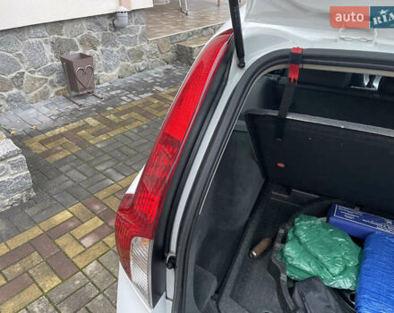 Білий Вольво V50, об'ємом двигуна 1.6 л та пробігом 179 тис. км за 7950 $, фото 34 на Automoto.ua