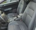 Білий Вольво V50, об'ємом двигуна 2 л та пробігом 271 тис. км за 9200 $, фото 63 на Automoto.ua