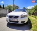 Белый Вольво В50, объемом двигателя 1.6 л и пробегом 320 тыс. км за 7900 $, фото 2 на Automoto.ua
