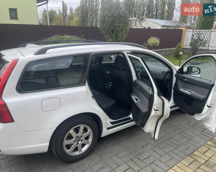 Білий Вольво V50, об'ємом двигуна 1.6 л та пробігом 179 тис. км за 7950 $, фото 23 на Automoto.ua