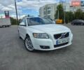 Белый Вольво В50, объемом двигателя 1.56 л и пробегом 254 тыс. км за 7500 $, фото 7 на Automoto.ua