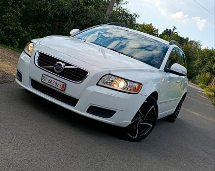 Білий Вольво V50, об'ємом двигуна 2 л та пробігом 271 тис. км за 8900 $, фото 86 на Automoto.ua