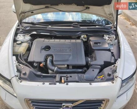 Белый Вольво В50, объемом двигателя 1.56 л и пробегом 230 тыс. км за 7900 $, фото 10 на Automoto.ua