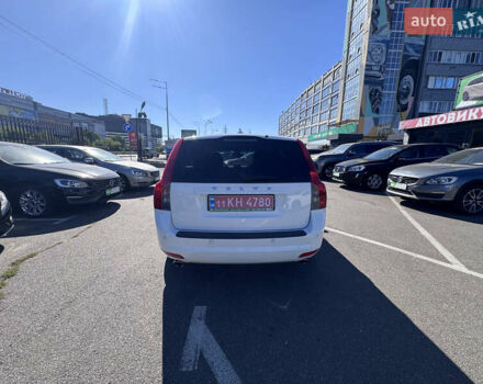 Білий Вольво V50, об'ємом двигуна 2 л та пробігом 223 тис. км за 11000 $, фото 46 на Automoto.ua