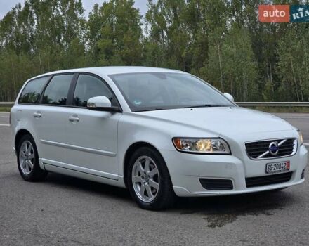 Белый Вольво В50, объемом двигателя 1.6 л и пробегом 224 тыс. км за 7999 $, фото 10 на Automoto.ua