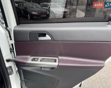 Білий Вольво V50, об'ємом двигуна 1.6 л та пробігом 240 тис. км за 9800 $, фото 23 на Automoto.ua