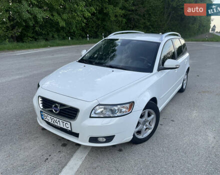 Білий Вольво V50, об'ємом двигуна 1.6 л та пробігом 227 тис. км за 7500 $, фото 22 на Automoto.ua