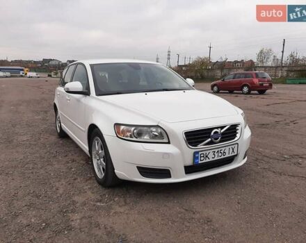 Белый Вольво В50, объемом двигателя 1.56 л и пробегом 178 тыс. км за 7979 $, фото 9 на Automoto.ua
