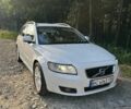 Белый Вольво В50, объемом двигателя 1.56 л и пробегом 237 тыс. км за 8000 $, фото 5 на Automoto.ua