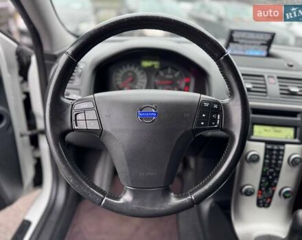 Білий Вольво V50, об'ємом двигуна 1.6 л та пробігом 240 тис. км за 9800 $, фото 32 на Automoto.ua