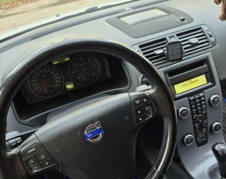 Белый Вольво В50, объемом двигателя 2 л и пробегом 263 тыс. км за 9500 $, фото 11 на Automoto.ua