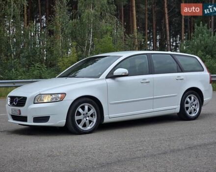 Белый Вольво В50, объемом двигателя 1.6 л и пробегом 224 тыс. км за 7999 $, фото 6 на Automoto.ua