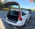 Білий Вольво V50, об'ємом двигуна 2 л та пробігом 285 тис. км за 8999 $, фото 79 на Automoto.ua