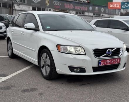 Білий Вольво V50, об'ємом двигуна 1.6 л та пробігом 240 тис. км за 9800 $, фото 8 на Automoto.ua