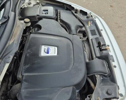 Белый Вольво В50, объемом двигателя 2 л и пробегом 263 тыс. км за 9500 $, фото 13 на Automoto.ua