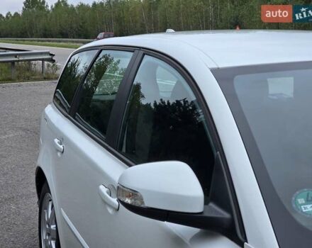 Белый Вольво В50, объемом двигателя 1.6 л и пробегом 224 тыс. км за 7999 $, фото 14 на Automoto.ua