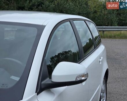 Белый Вольво В50, объемом двигателя 1.6 л и пробегом 224 тыс. км за 7999 $, фото 32 на Automoto.ua