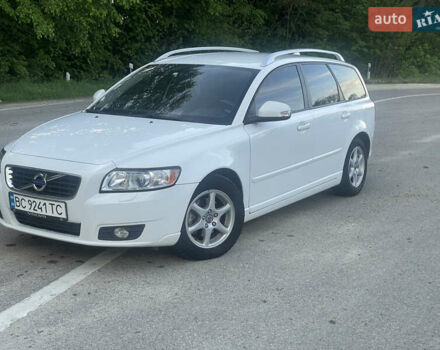 Білий Вольво V50, об'ємом двигуна 1.6 л та пробігом 227 тис. км за 7500 $, фото 19 на Automoto.ua