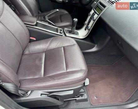 Білий Вольво V50, об'ємом двигуна 1.6 л та пробігом 240 тис. км за 9800 $, фото 18 на Automoto.ua