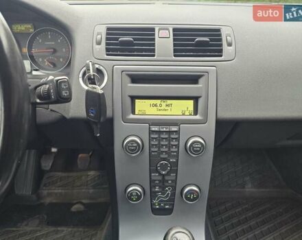 Белый Вольво В50, объемом двигателя 1.6 л и пробегом 224 тыс. км за 7999 $, фото 46 на Automoto.ua