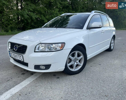Белый Вольво В50, объемом двигателя 1.6 л и пробегом 267 тыс. км за 7499 $, фото 22 на Automoto.ua
