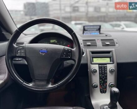 Білий Вольво V50, об'ємом двигуна 1.6 л та пробігом 240 тис. км за 9800 $, фото 1 на Automoto.ua